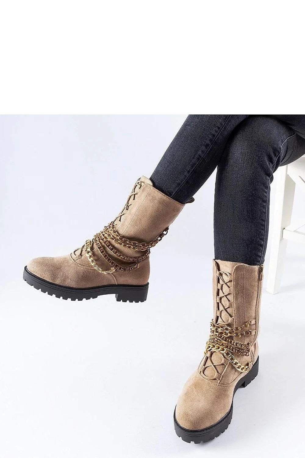 Bottes femmes design chic contemporain cuir synthétique chaînes dorées beige élégant haute qualité confort et sécurité