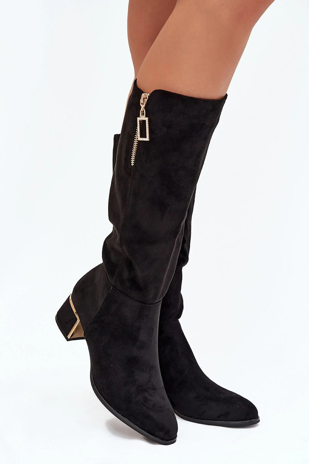 bottes hautes femme suédine noire tige froncée bout pointu talon carré moyen insert métallique doré zip latéral décoratif coutures élégantes