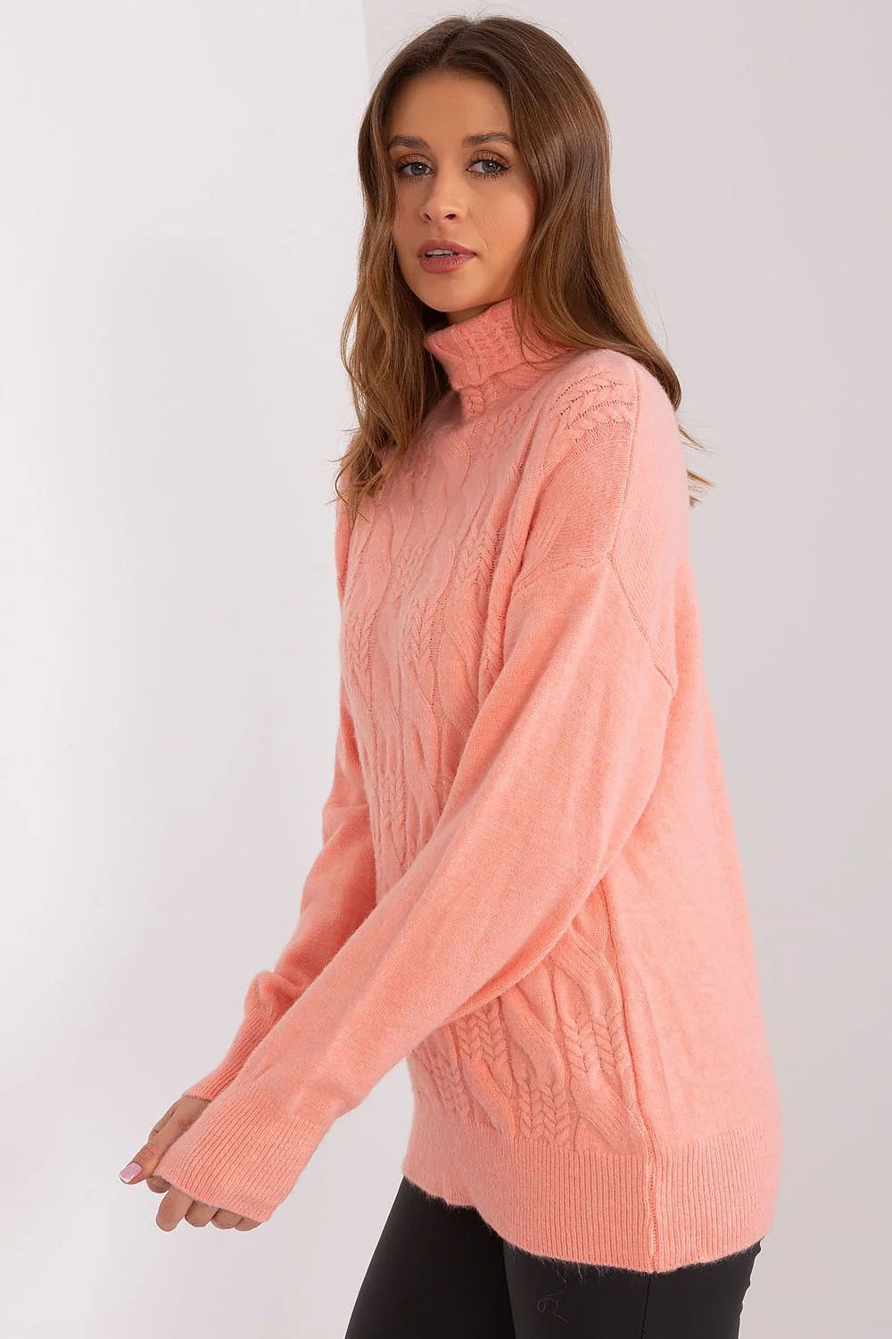 pull col roulé matelassé pêche femme torsadé corail saumon oversize coupe droite manches longues bords côtes moelleuse chaleur