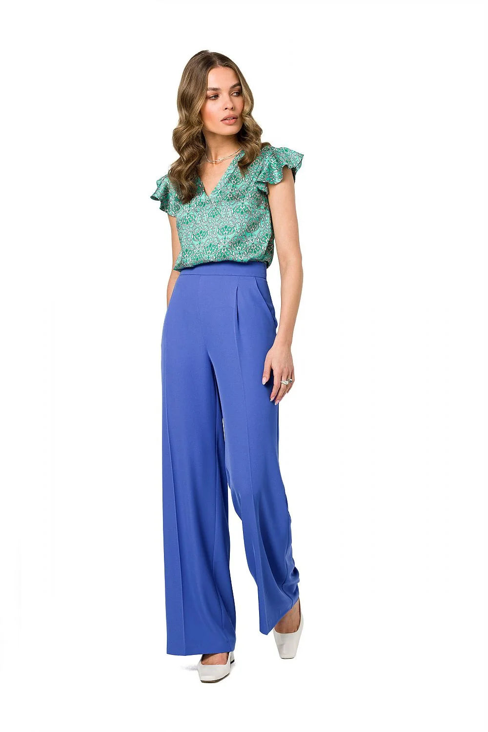 Chemisier Stylove style audacieux motif animal couleurs contrastantes coupe moderne manches volantées pantalon large tailles disponibles