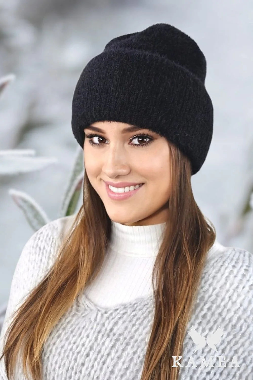Bonnet d'hiver en alpaga pour femmes, style classique, couleur noire, doux et élastique, parfait pour les saisons froides