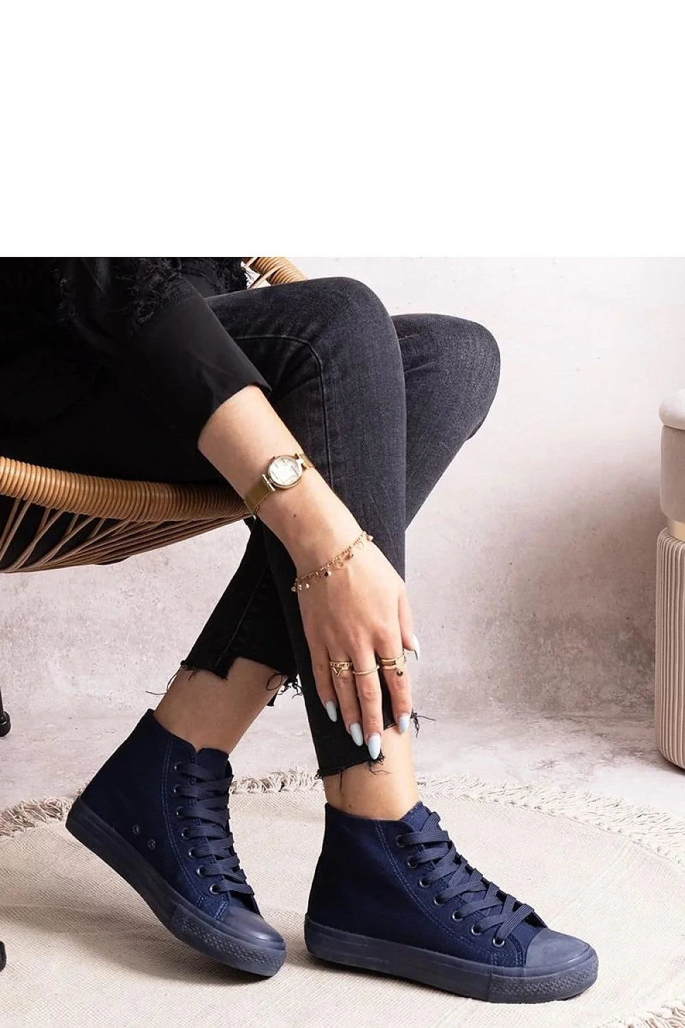 baskets montantes femme Solea élégante bleu marine toile semelle caoutchouc antidérapante lacets œillets métalliques bout renforcé maintien cheville