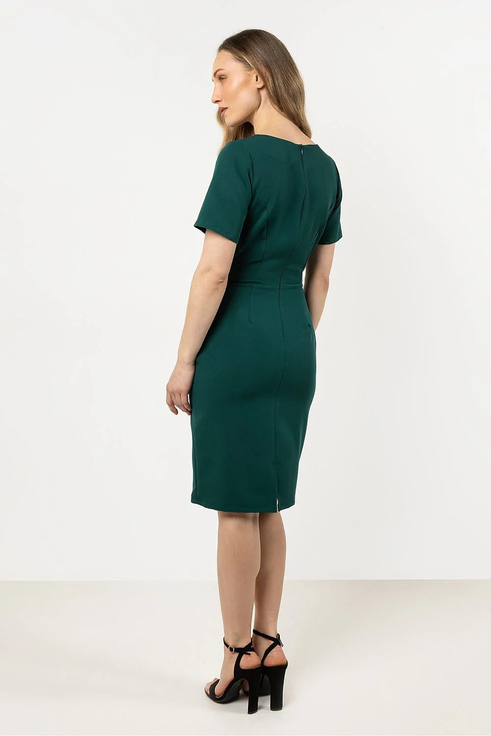 Robe de jour moderne élégante verte manches courtes détails métalliques encolure ronde fermeture latérale tissu polyester viscose élasthanne taille L femme