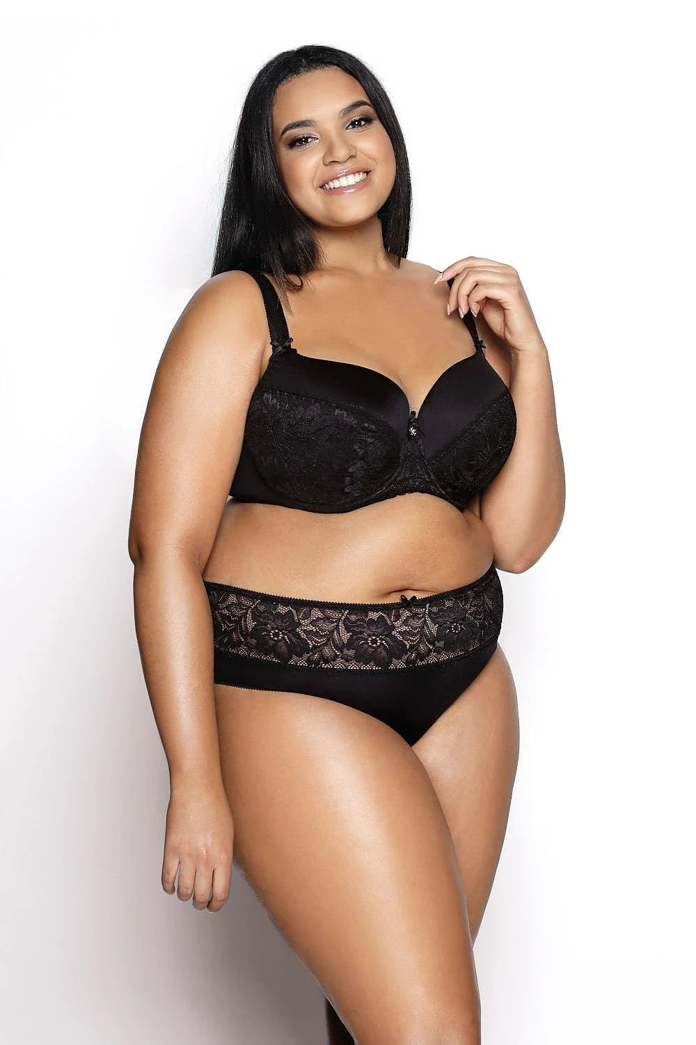 Soutien-gorge rembourré élégant noir dentelle microfibre bretelles réglables bijou femme lingerie