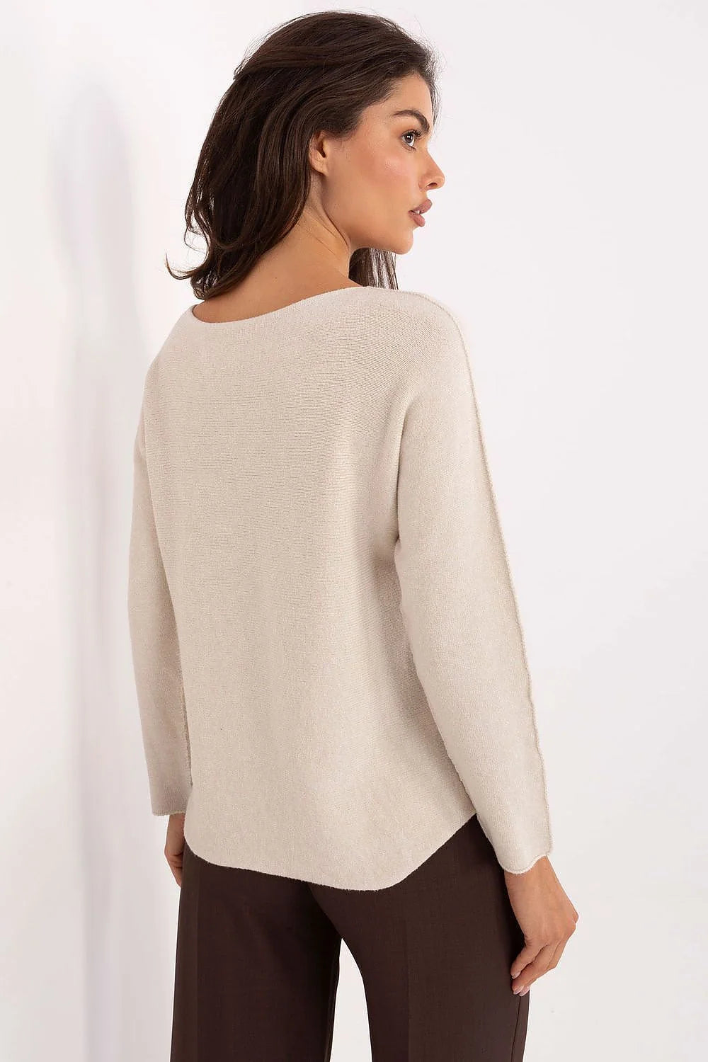 pull femme réversible maille fine beige crème col rond manches longues coupe décontractée oversize ourlet arrondi texture douce légère minimaliste