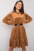 Robe velours marron élégante à col roulé manches longues avec ceinture boucle automne femme