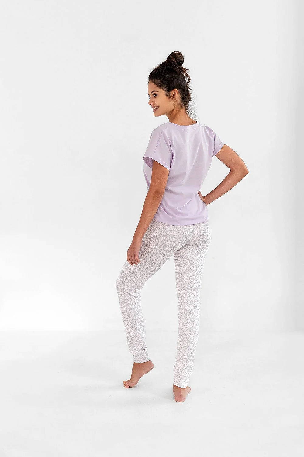 Pyjama pour femme en coton fin style décontracté manches courtes pantalon ajusté couleur lilas pastel