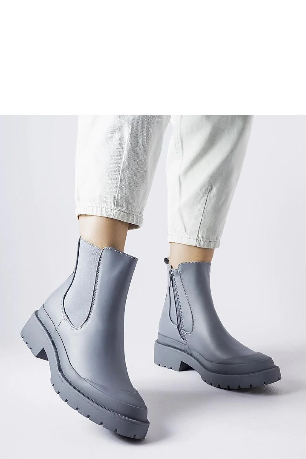 Bottes femmes Chelsea modernes en caoutchouc gris pâle, style minimaliste, fermeture à glissière, confort urbain, haute cheville, semelle crantée, imperméables, mode automne-printemps
