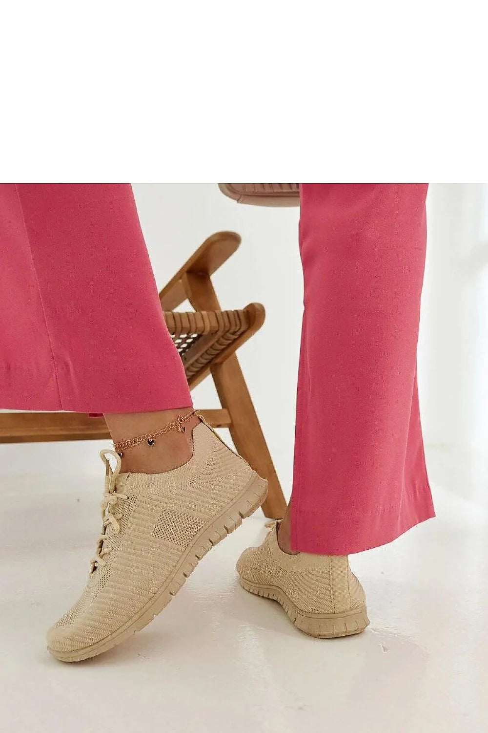 Baskets décontractées Erminio tige en maille respirante beige semelle caoutchouc femme collection été 2023