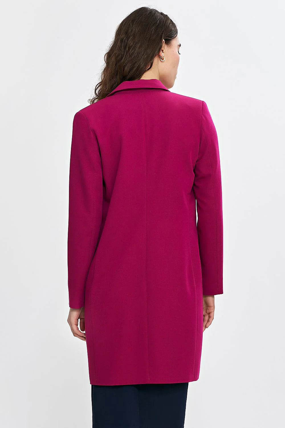 Veste pour femme moderne élégante couleur fuchsia coupe droite manches longues deux boutons