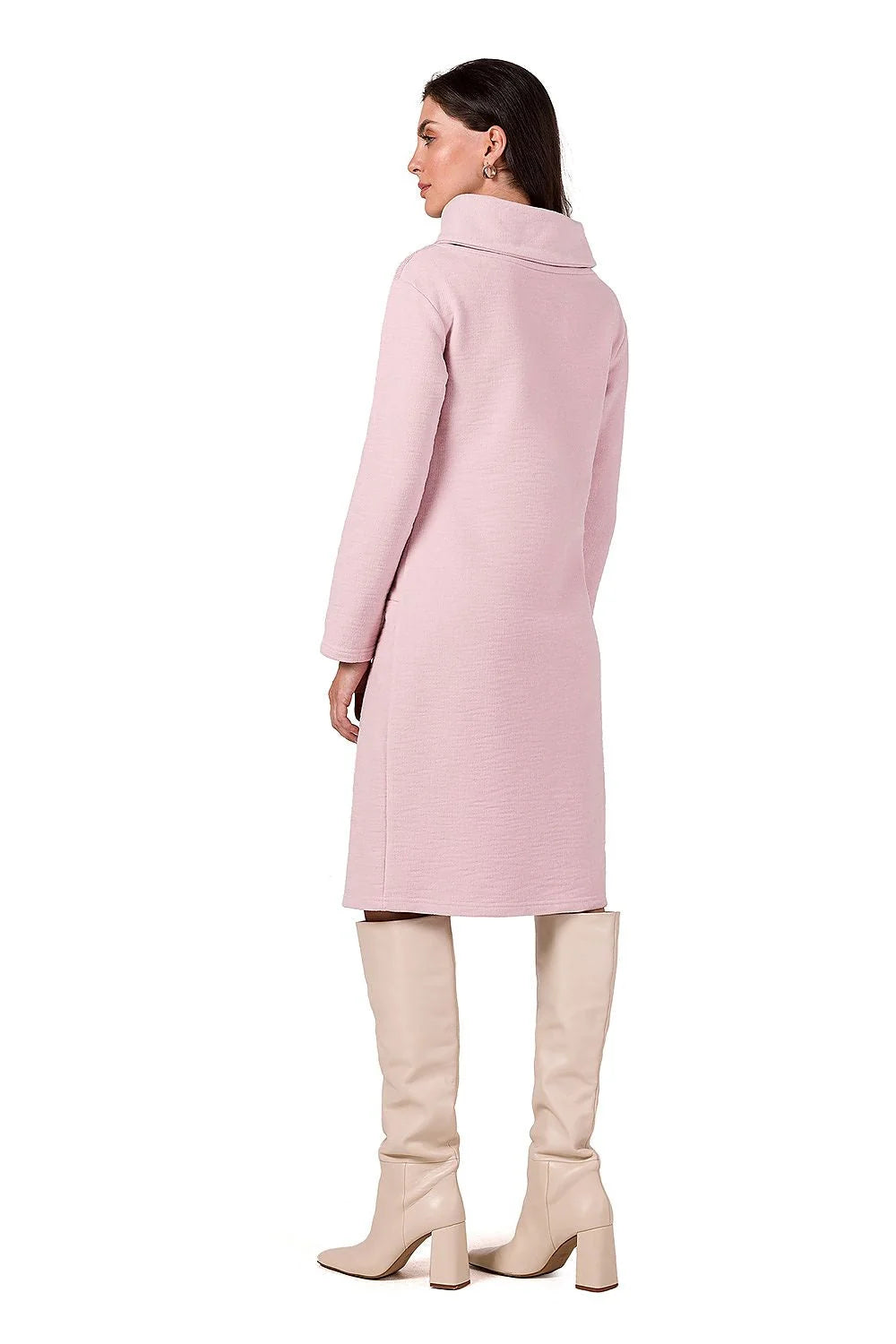 Robe élégante pour femme en tricot doux couleur rose pâle manches longues col montant asymétrique coupe droite genoux midi occasions multiples