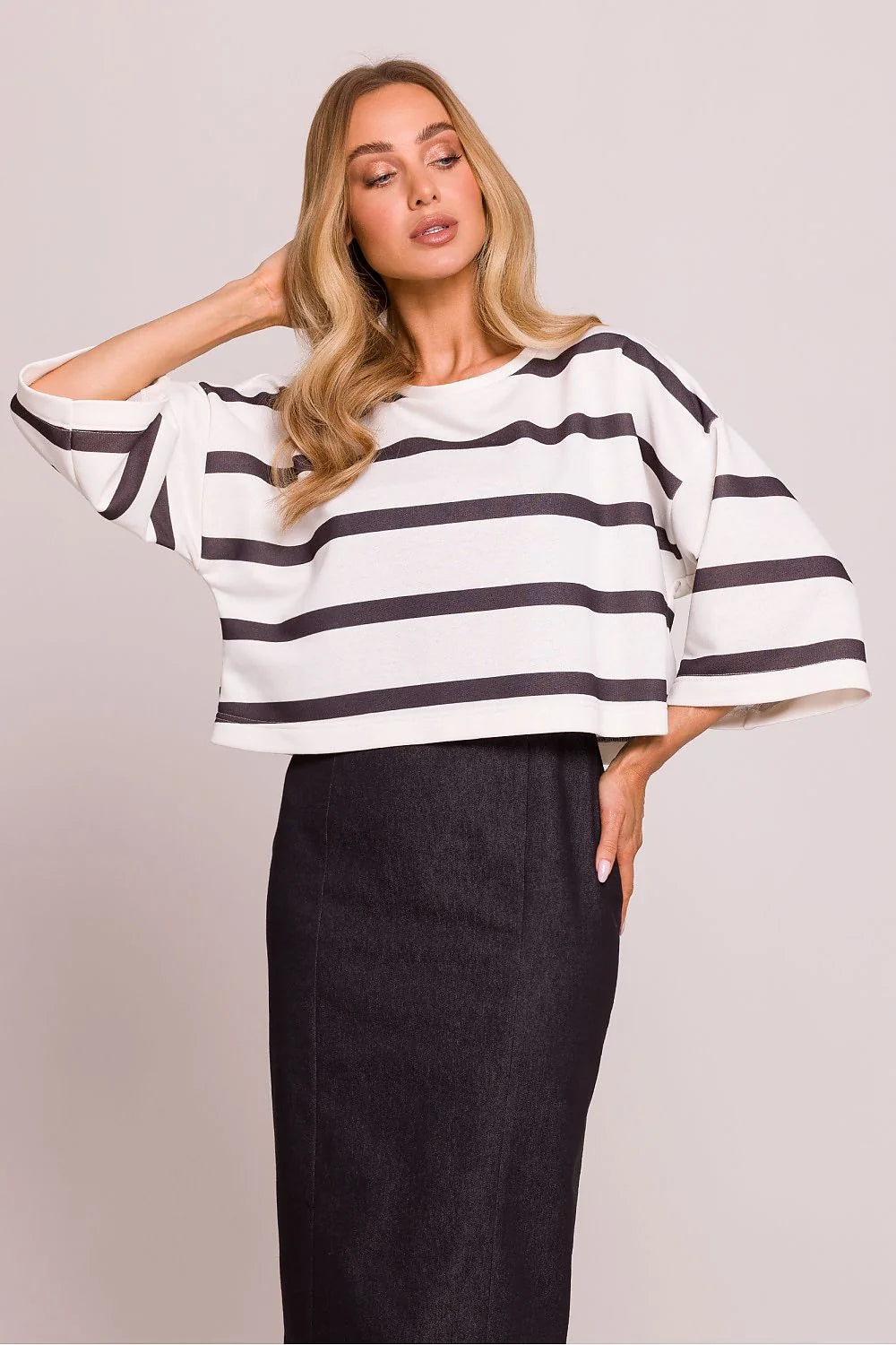 Chemisier Moe oversize rayures tricot femme mode casual détente boxy cropped manches larges 3/4 décolleté bateau noir blanc