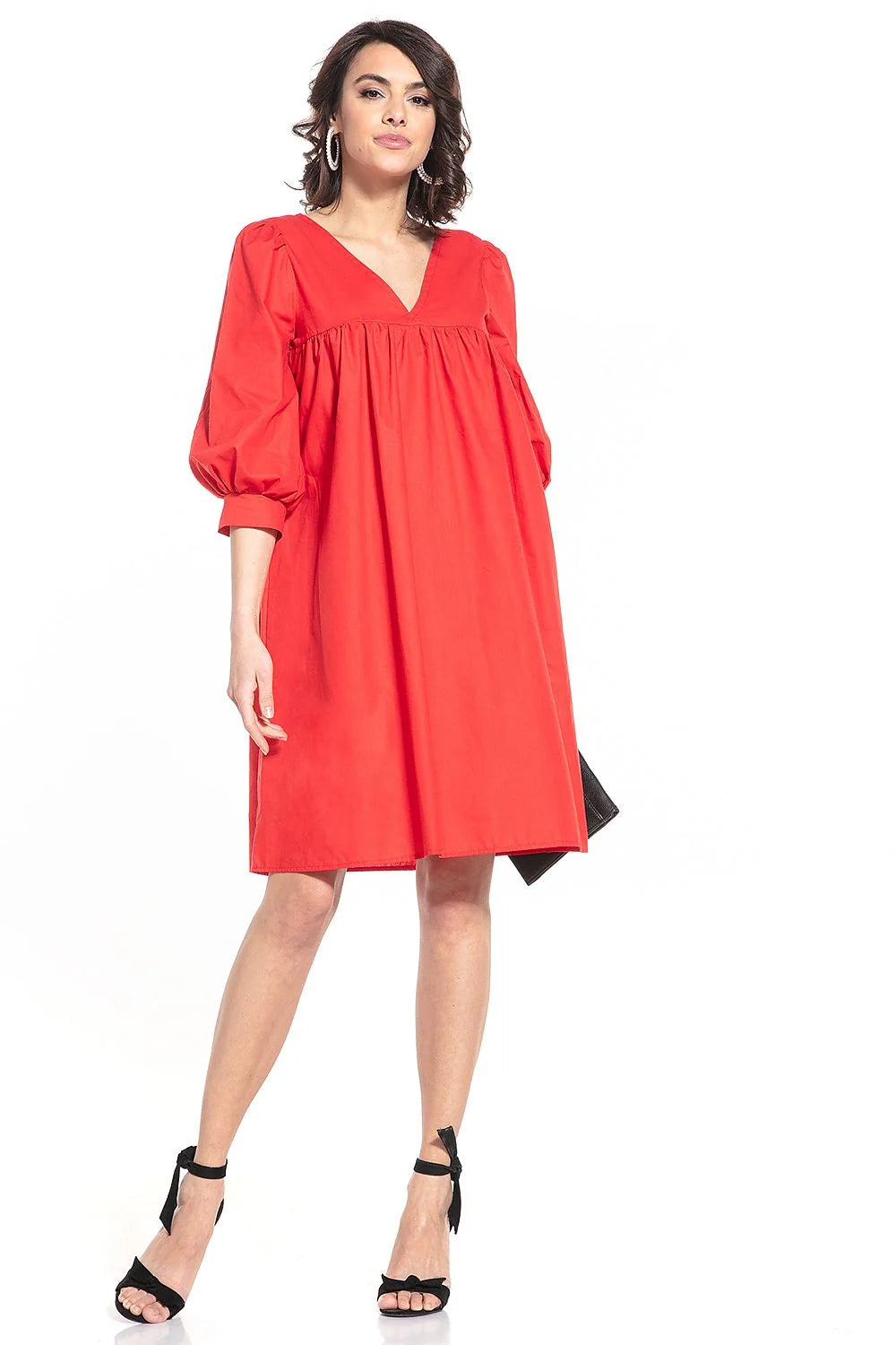 Robe élégante en coton noir manches 3/4 encolure V midi pour femme moderne et chic