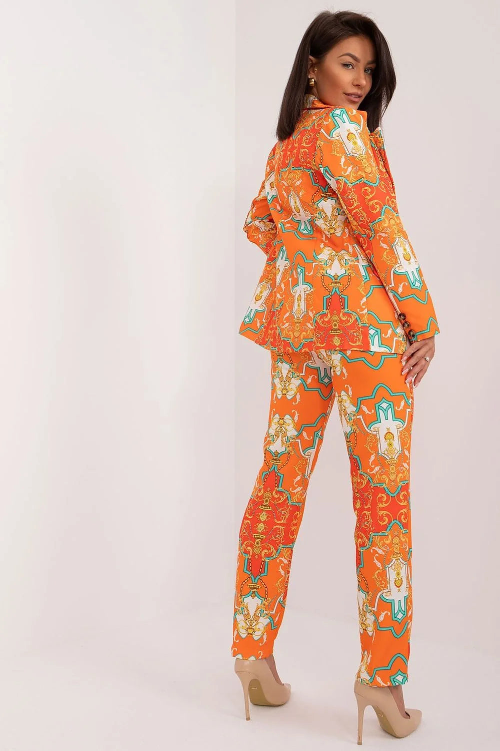 Ensemble féminin audacieux Italy Moda élégance mode coloris orange motifs turquoise rouge blanc veste pantalon
