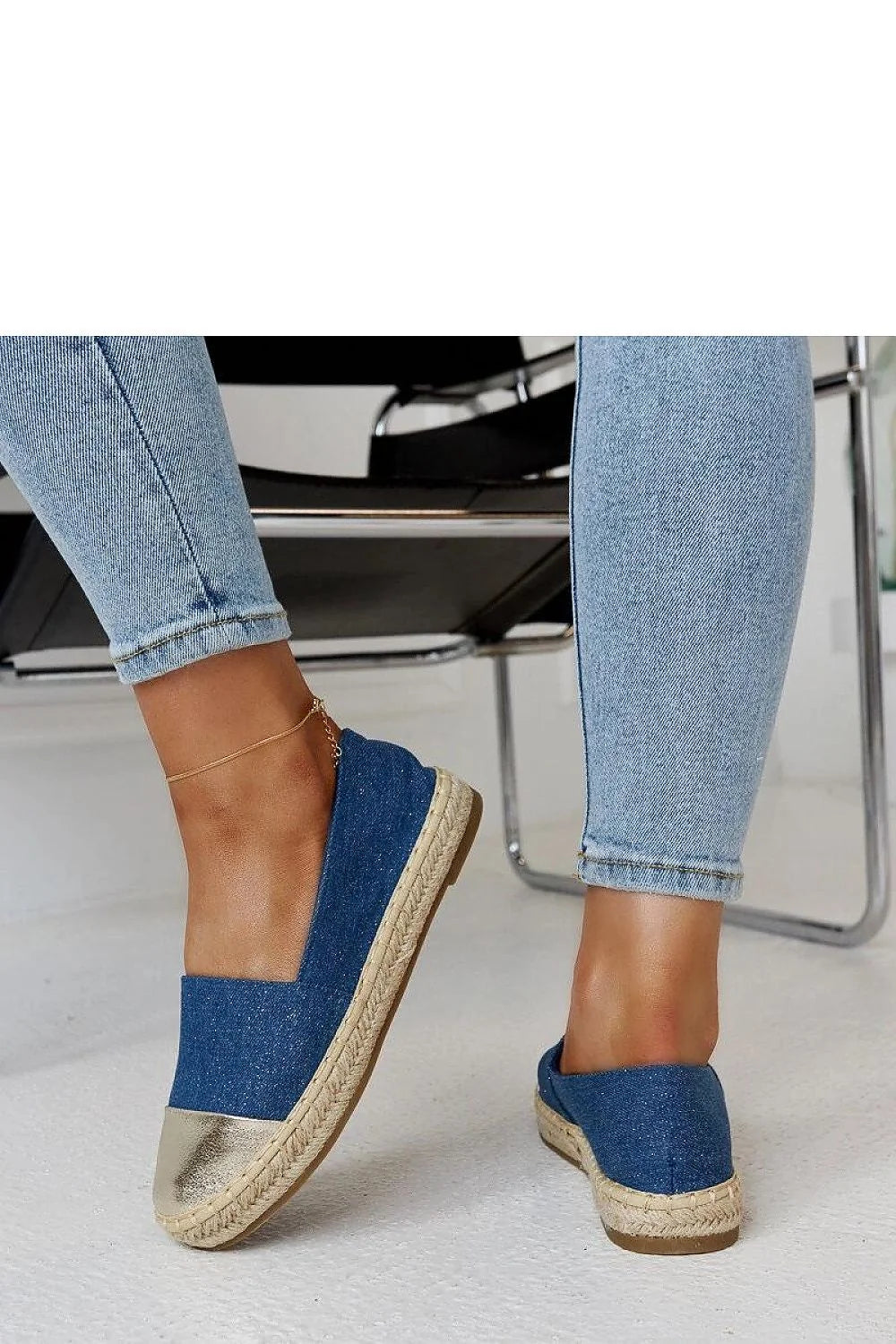 Espadrille Solea pour femmes, bleu denim, doré métallique, style moderne, coupe classique, semelle en corde de jute, caoutchouc, été printemps, confort, durabilité, mode, tendance, vêtements