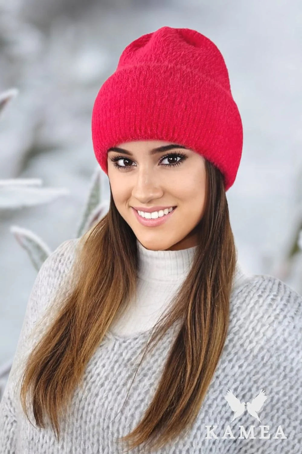 Bonnet d'hiver en alpaga Kamea rouge vif pour femmes style classique ajusté doux et chaud
