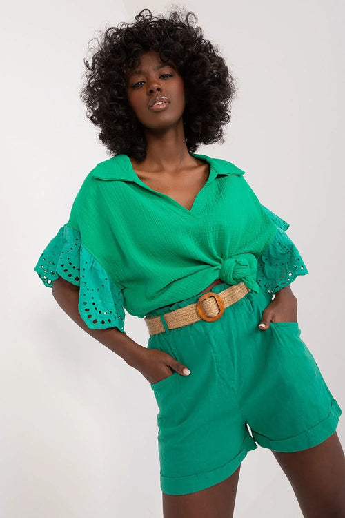 Shorts et top assortis Italy Moda femme style décontracté été vert veste chemise col V manches courtes broderies ceinture tressée