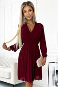 Robe de cocktail élégante en mousseline de soie manches longues encolure V croisée bordeaux coupe cintrée femmes
