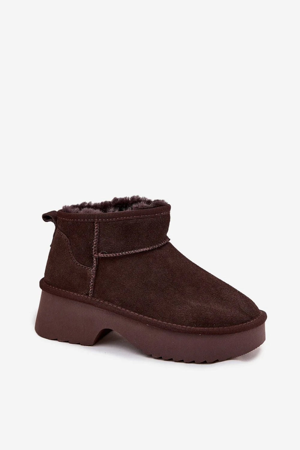 bottines femme neige daim suédé marron cheville revers bout rond plateforme crantée caoutchouc antidérapante doublure fourrure synthétique chaud confort