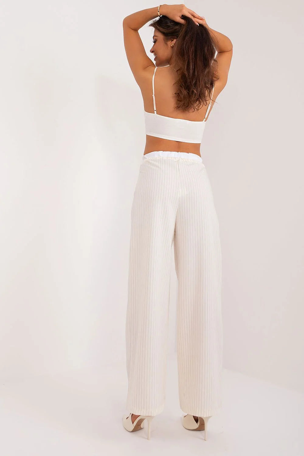Ensemble mode femme crop top blanc et pantalon palazzo rayures beiges été printemps