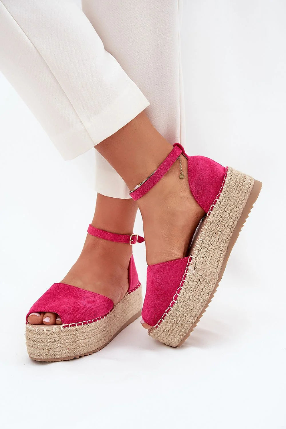 sandales espadrilles compensées femme fuchsia suédine peeptoe bout ouvert talon fermé plateforme jute tressé bride cheville réglable boucle dorée bohème