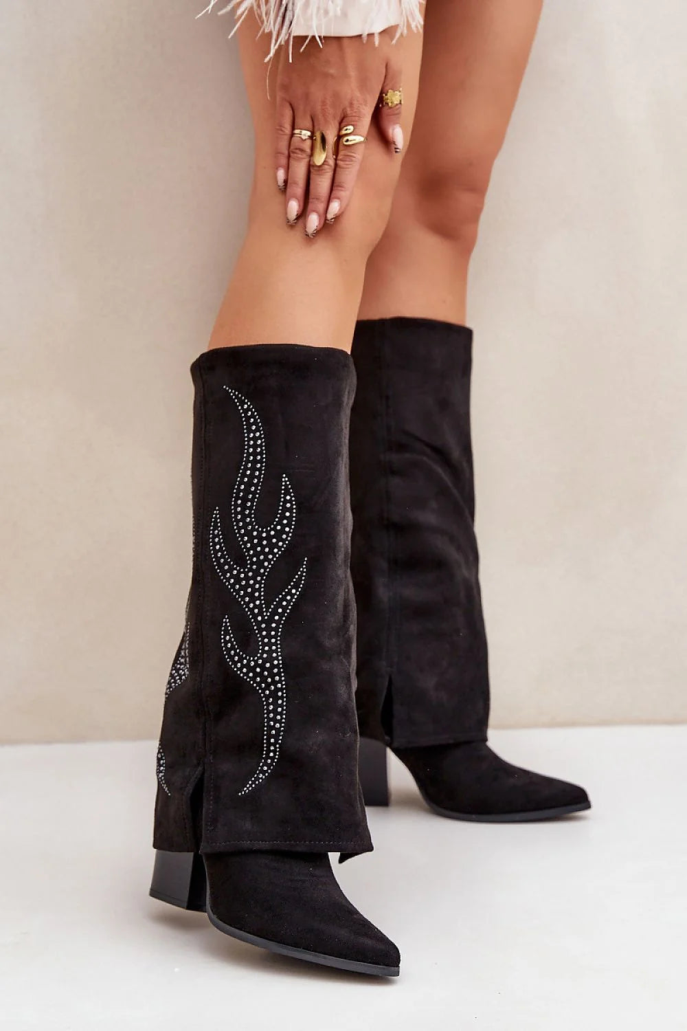 Bottes à talons Step in style en cuir suédé noir écolabellisé haute taille 35.5 cm bout pointu motif flamme argenté femmes