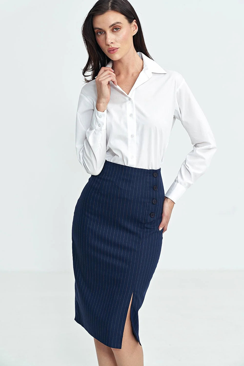 Jupe Nife classique moderne hautes rayures tennis contrastées matières hautes qualité taille haute longueur sous genou fermeture boutons décoratifs fente avant