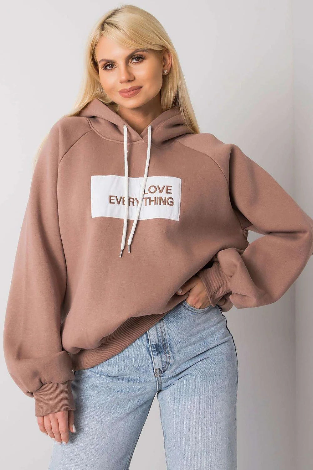 Sweatshirt à capuche pour femme design moderne décontracté marron avec inscription LOVE EVERYTHING coton polyester manches longues ample