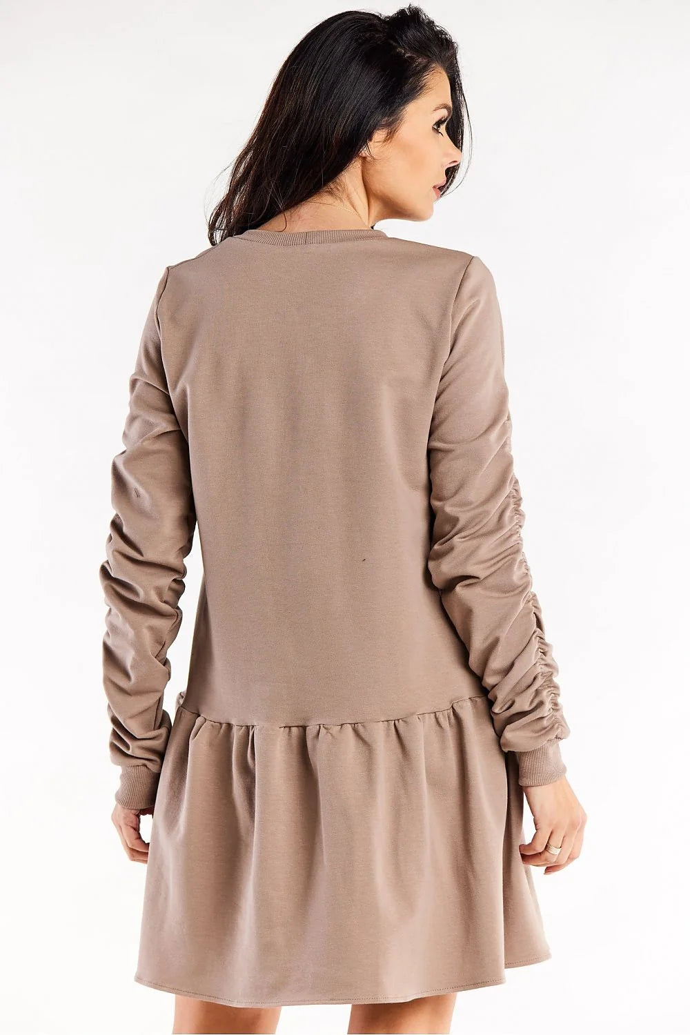 Robe de jour moderne Infinite You ample manches longues encolure ronde ourlet volanté coton élasthanne taupe femme
