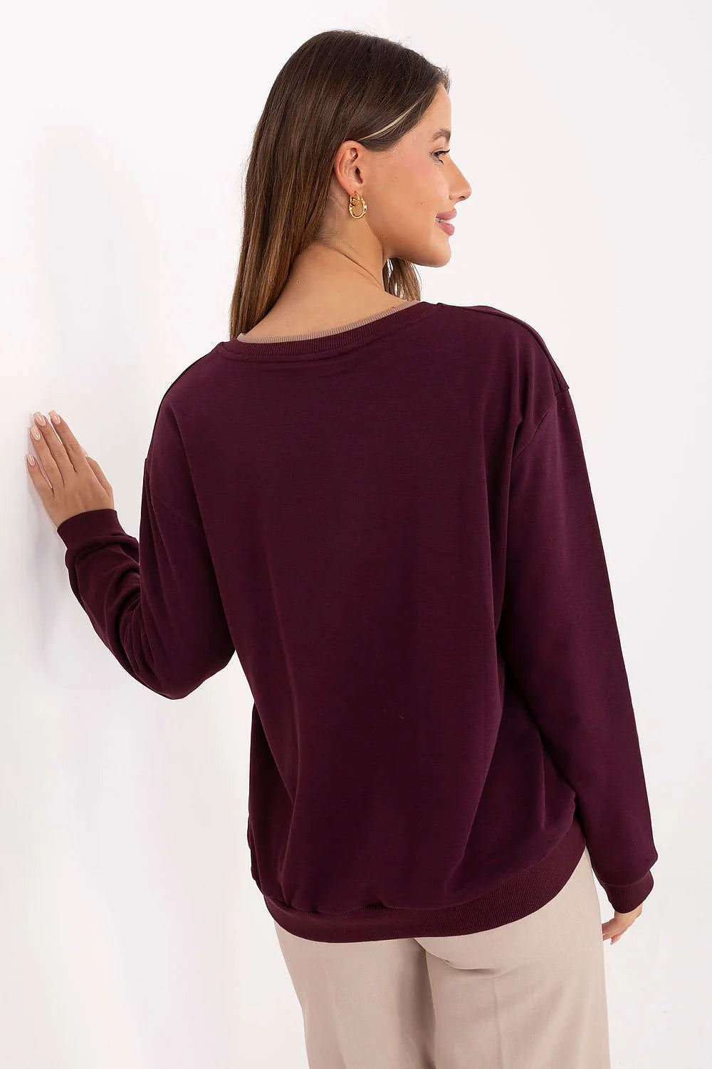 sweatshirt femme oversize bordeaux col V léger manches longues bordcôte molletonné coton polyester broderies dorées sérigraphies casual chic