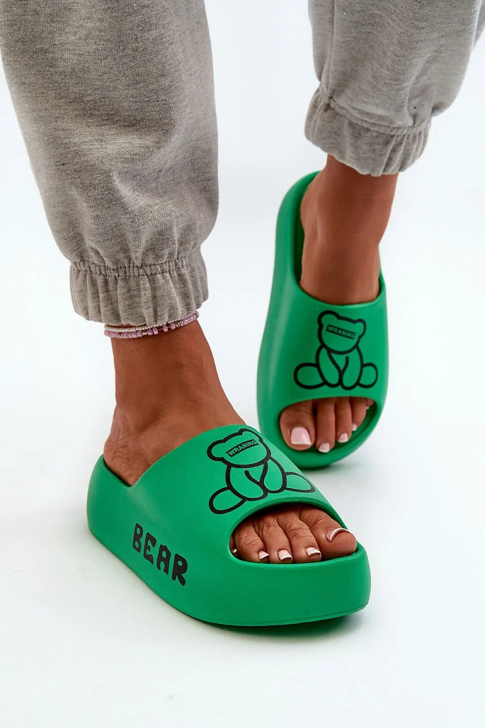 Mules femme modernes design ludique motif ours plateforme confortable couleur verte vif BEAR texturé piano semelle 5.5cm