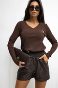 chemisier femme côtelé maille fine col V manches longues marron chocolat extensible ajusté doux broderie discrète