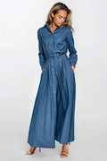 robe denim maxi manches longues col chemise boutonnée ceinture nouée taille évasée poches latérales légère confortable décontractée chic polyvalente