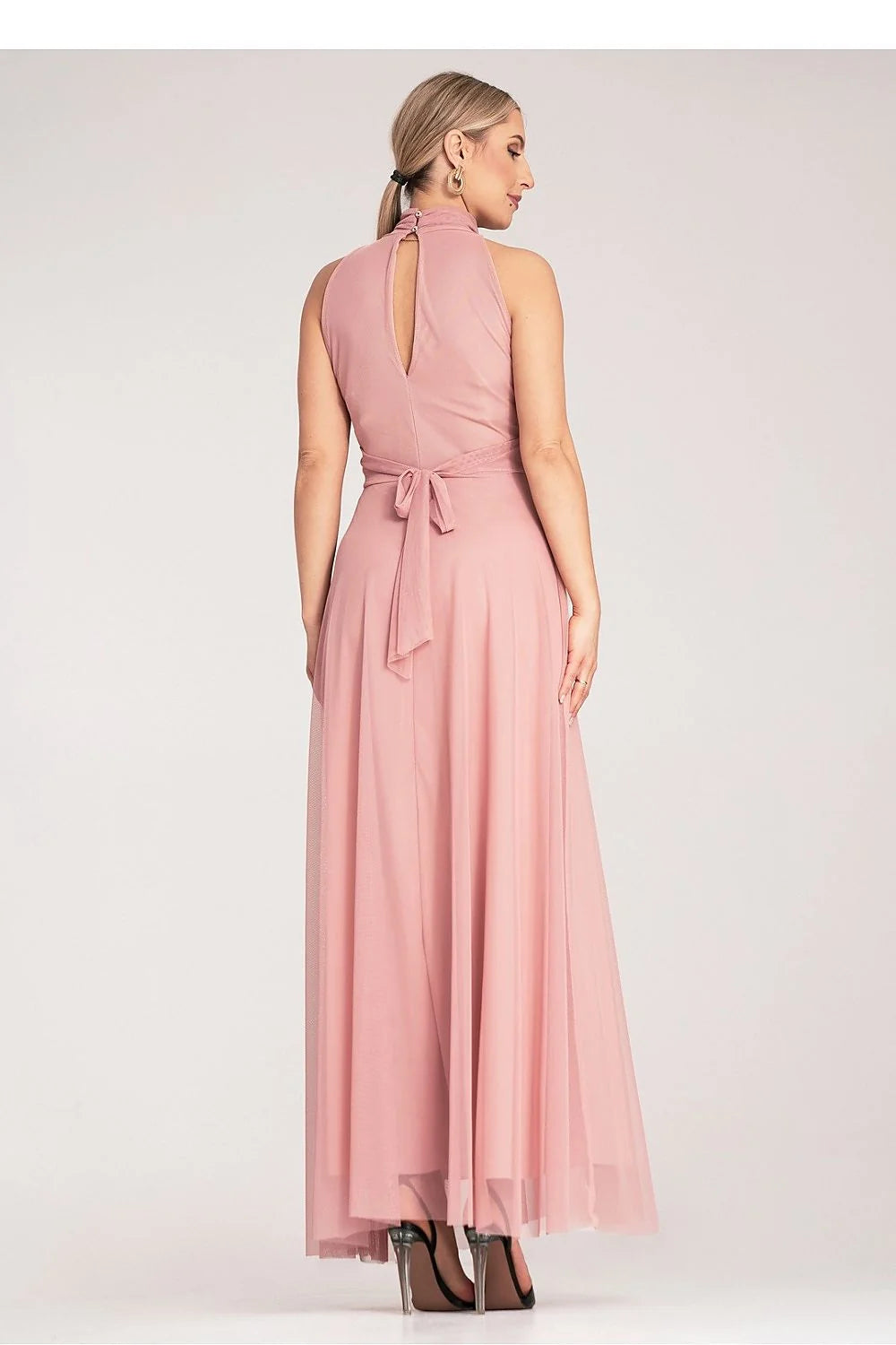 robe cocktail soirée longue sans manches rose poudré taille ajustée chiffon fluide doublée plissée col montant ceinturée évasée