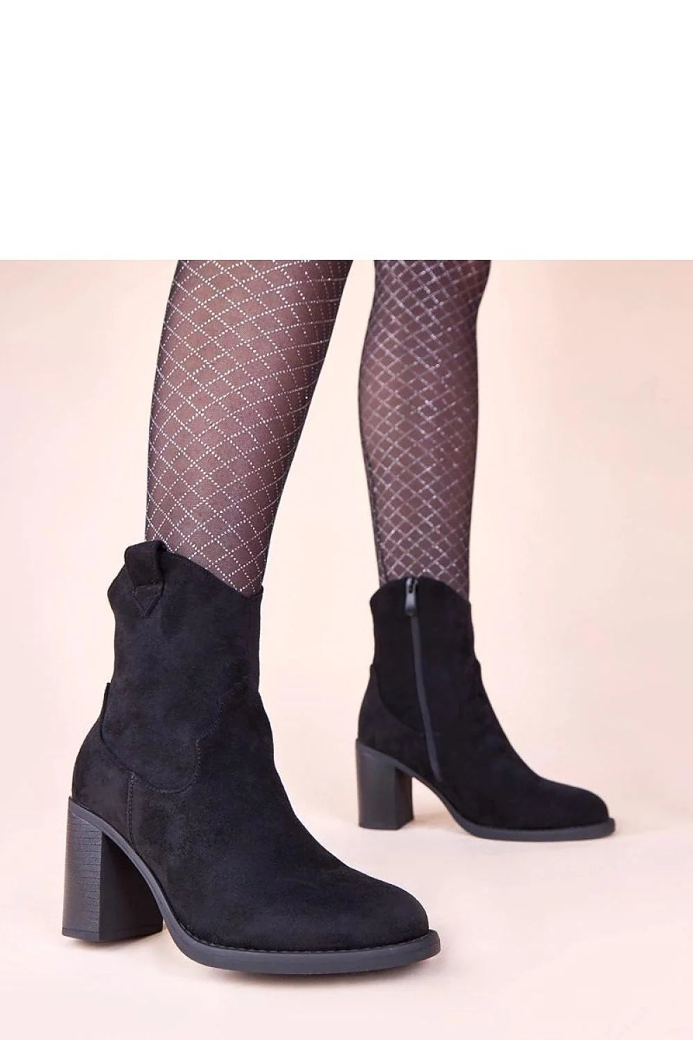 bottines noires suédine écologique talon bloc 8cm cheville bout amande fermeture éclair intérieure style western urbain confort durable élégantes femme