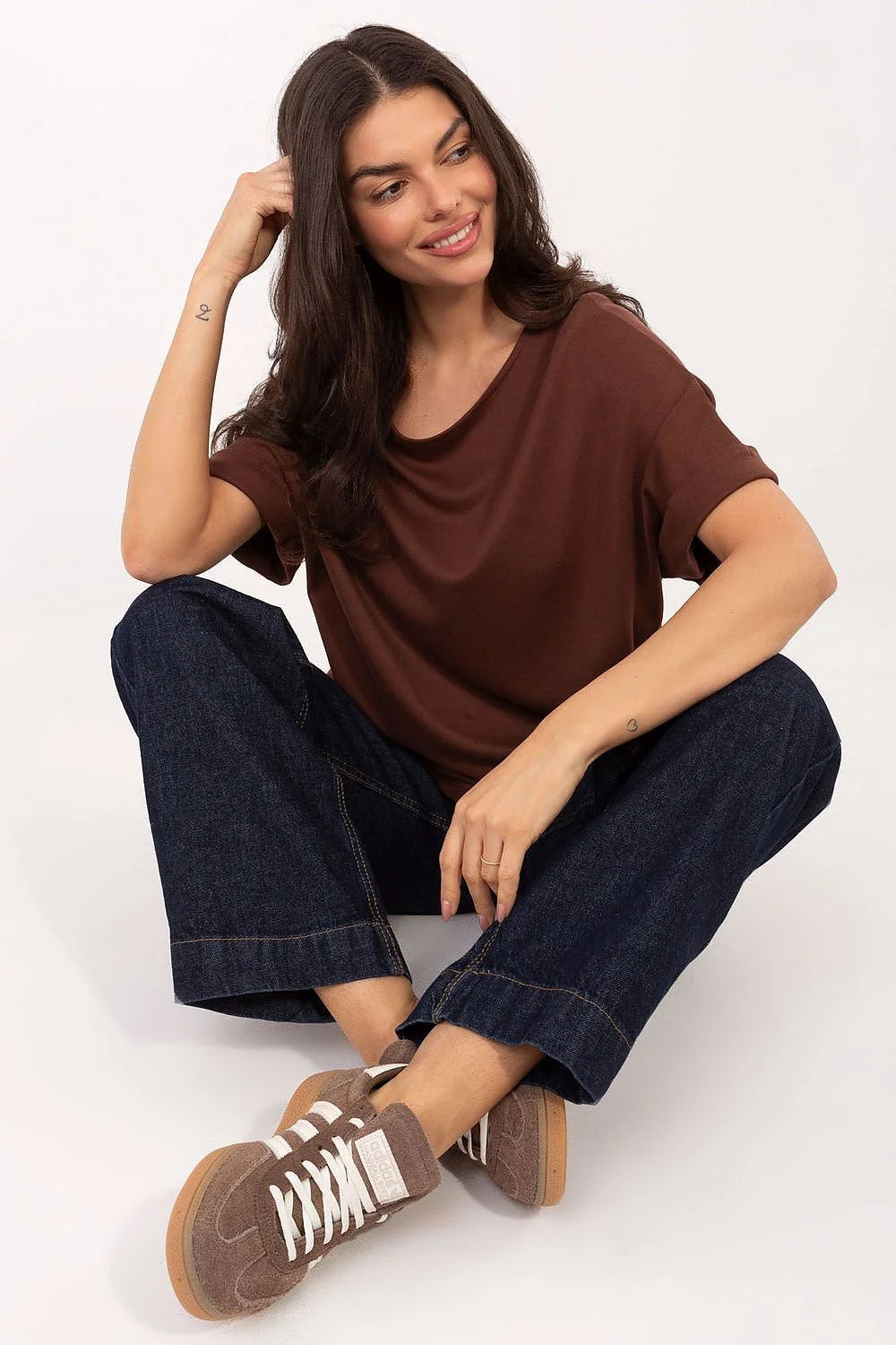chemisier femme quotidien doux butter coton modal mélange délicat toucher confort journée manches courtes col rond classique longueur standard polyvalent