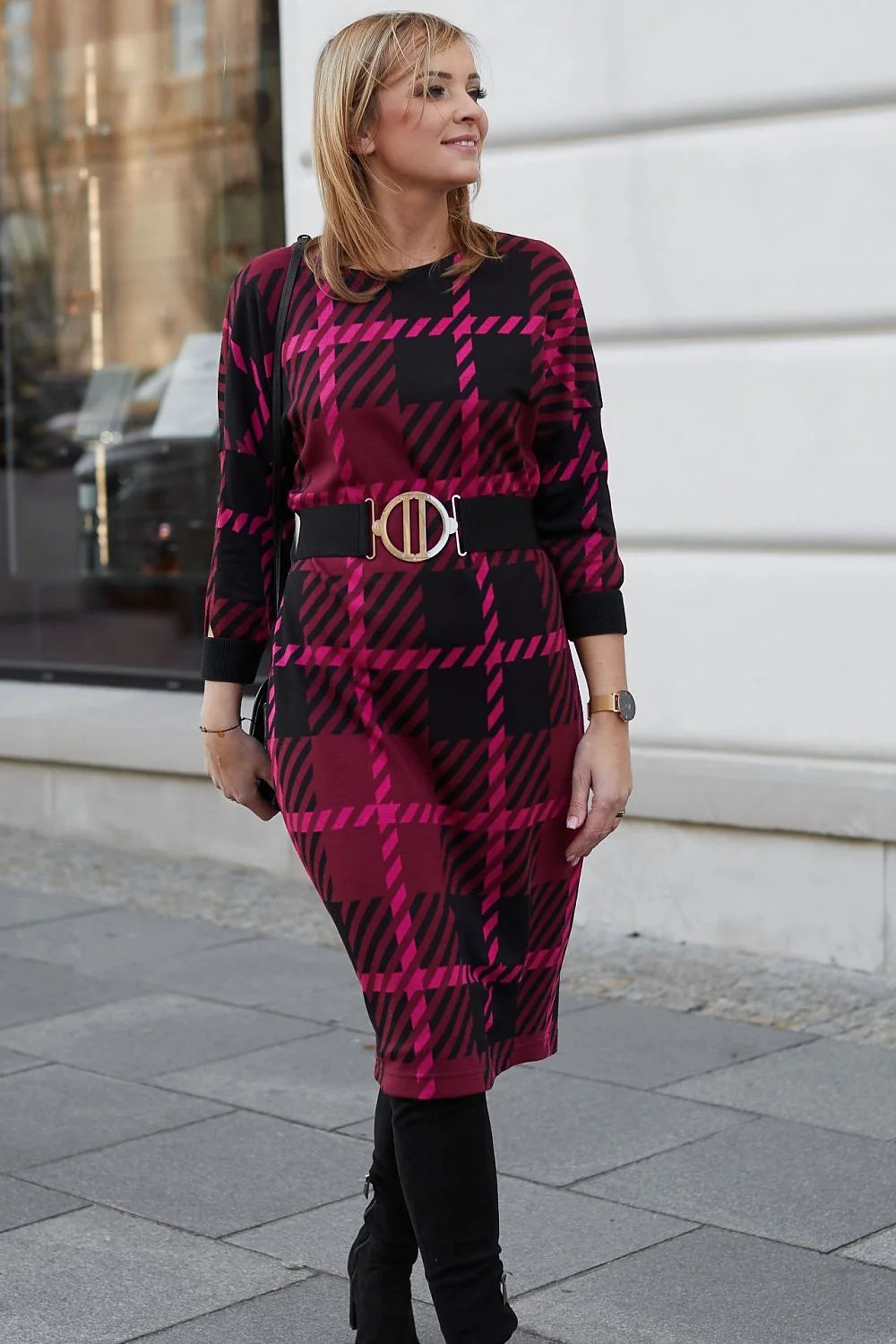 Robe de jour élégante maille jacquard motif géométrique manches 3/4 ceinture métallique femme mûre taille ajustable
