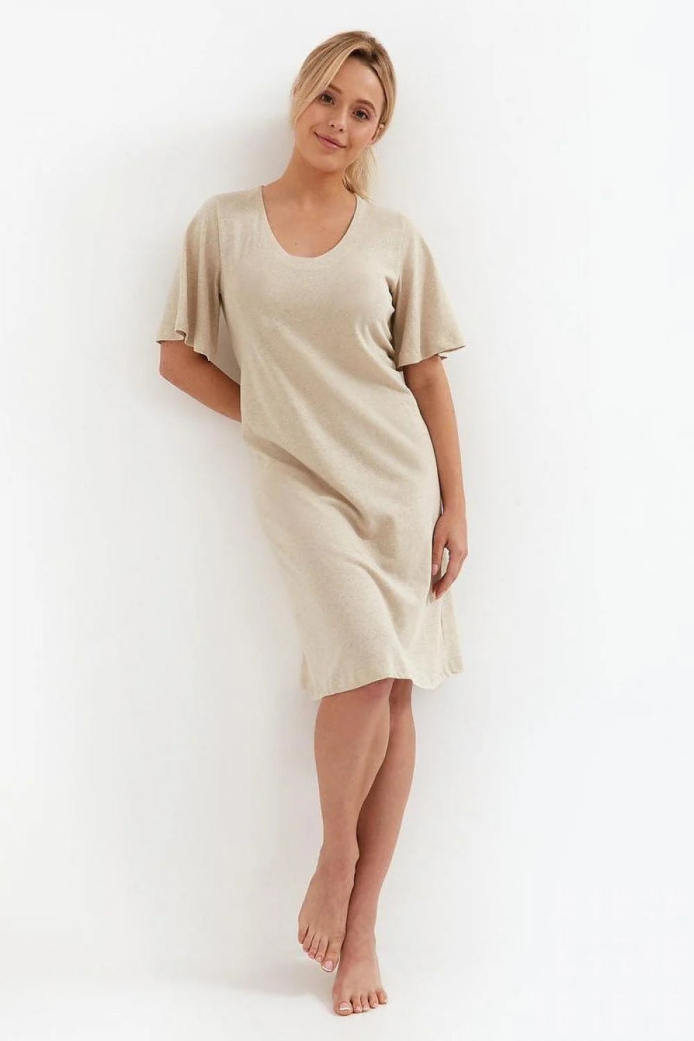 Chemise de nuit Cana élégante en viscose et lin manches courtes encolure large femme