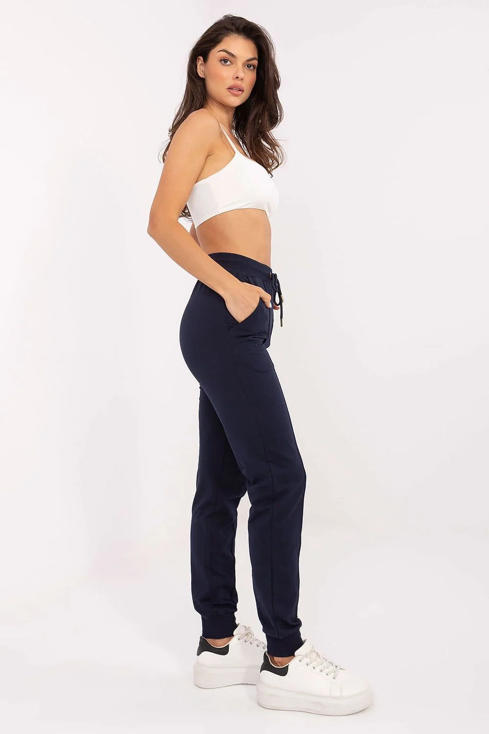 pantalon jogger femme bleu marine slim taille haute élastiquée embouts dorés coupe fuselée bas resserré molleton poches latérales