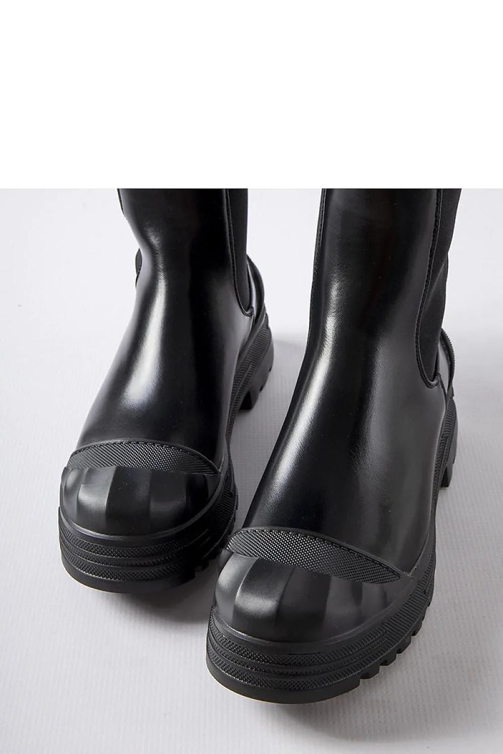 Bottines Chelsea en cuir verni noires rembourrées pour femme, style élégant et moderne, confort toute la journée