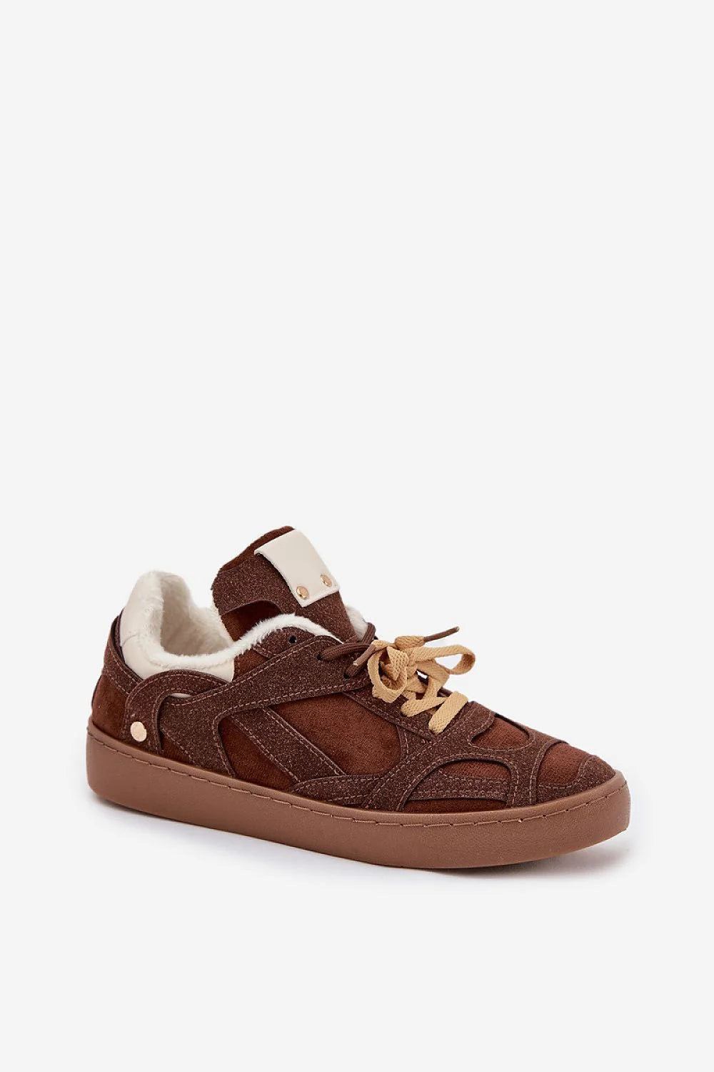 sneakers femme montantes suédine écologique marron chocolat fourrure doublée synthétique intérieur chaud confortable plateforme délicate semelle gomme beige lacets contrastants