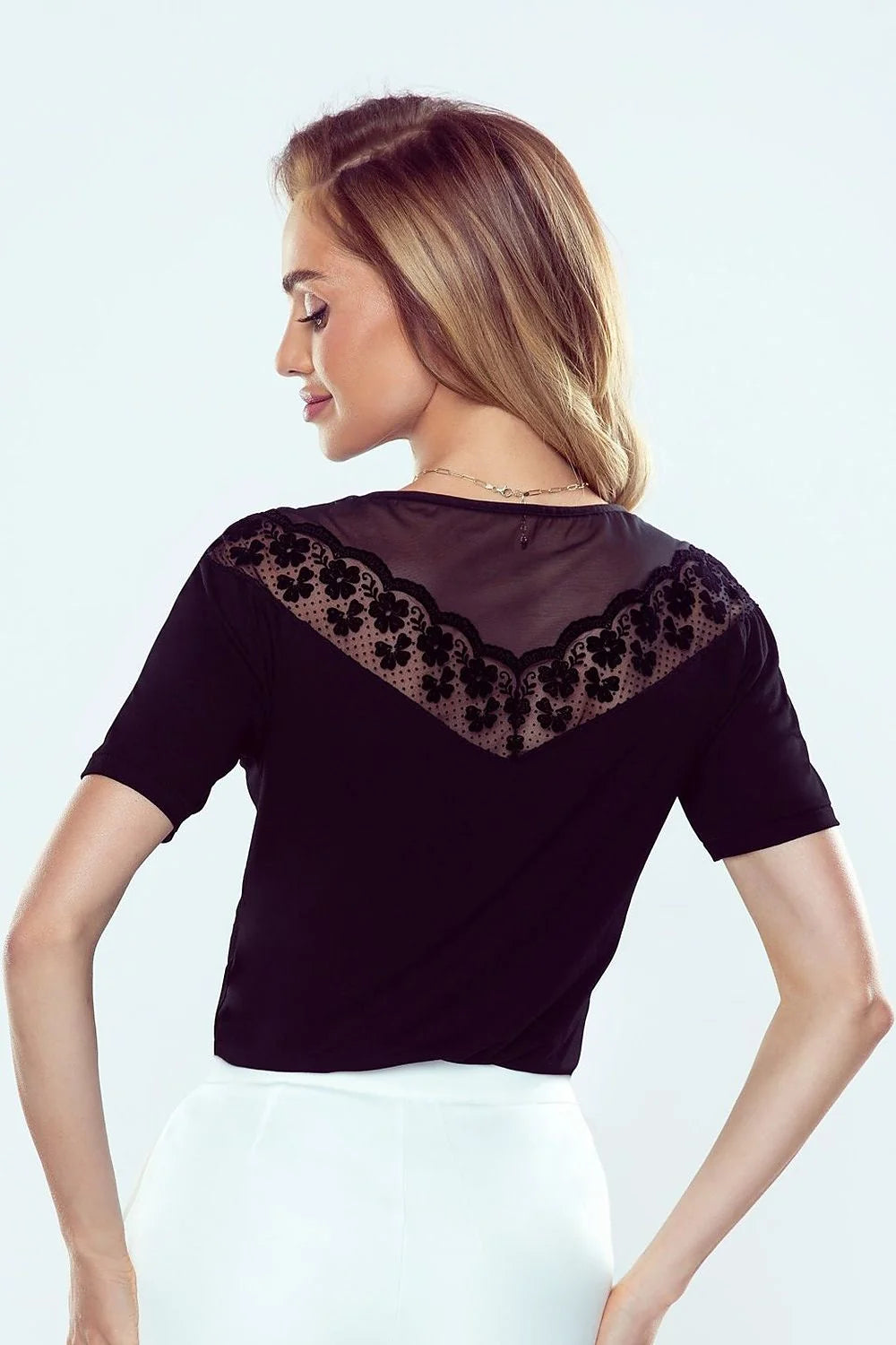 Chemisier féminin élégant en tulle et dentelle floral noire manches courtes encolure transparente Pologne