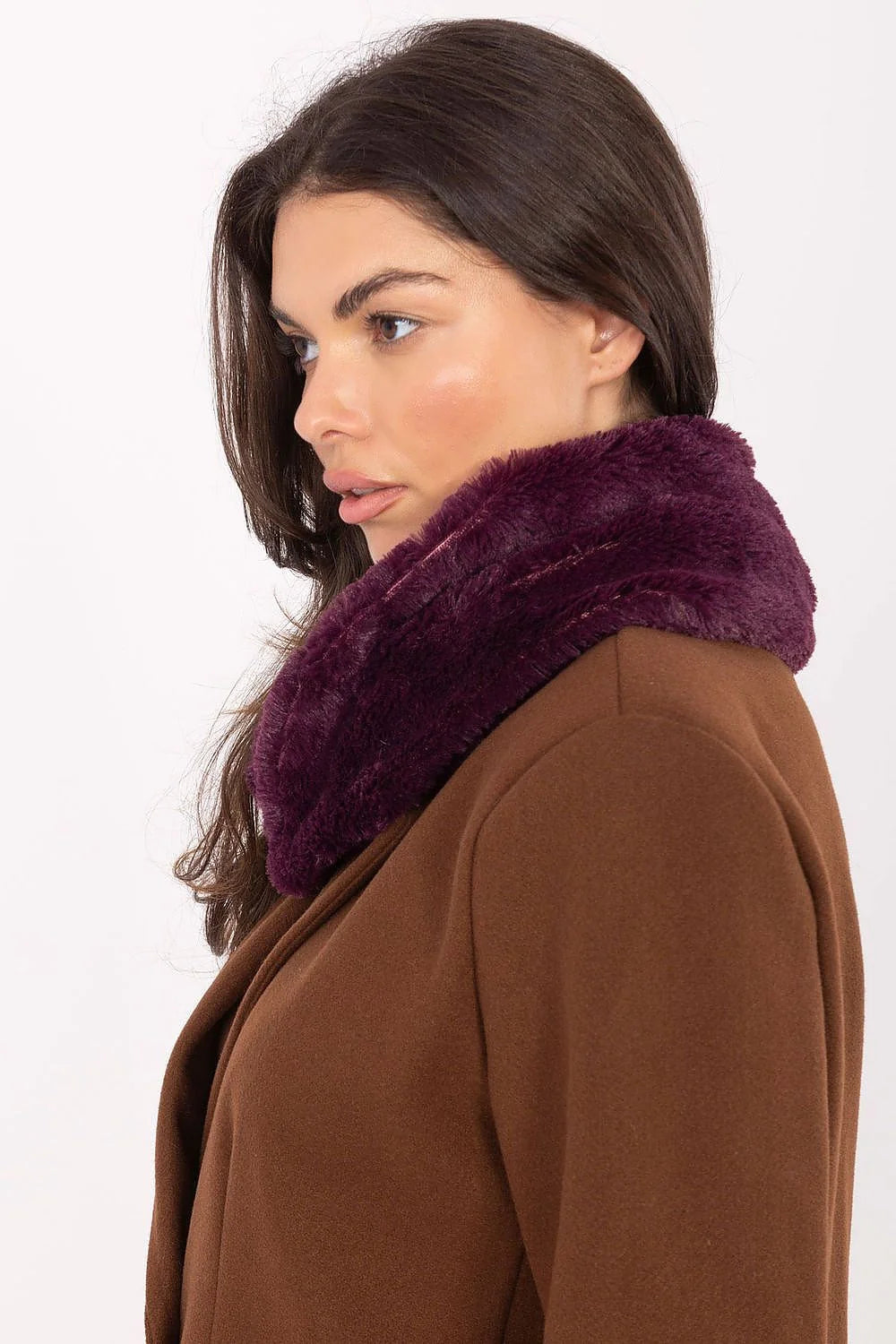 snood col fourrure fausse prune profond pelucheuse dense lustrée chaude moelleuse élégante soignée enveloppante ajustée anneau confortable luxueuse hivernale 82cm