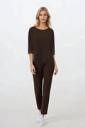 Pyjama féminin Momenti Per Me en deux pièces couleur marron foncé manches 3/4 col U pantalon slim femme