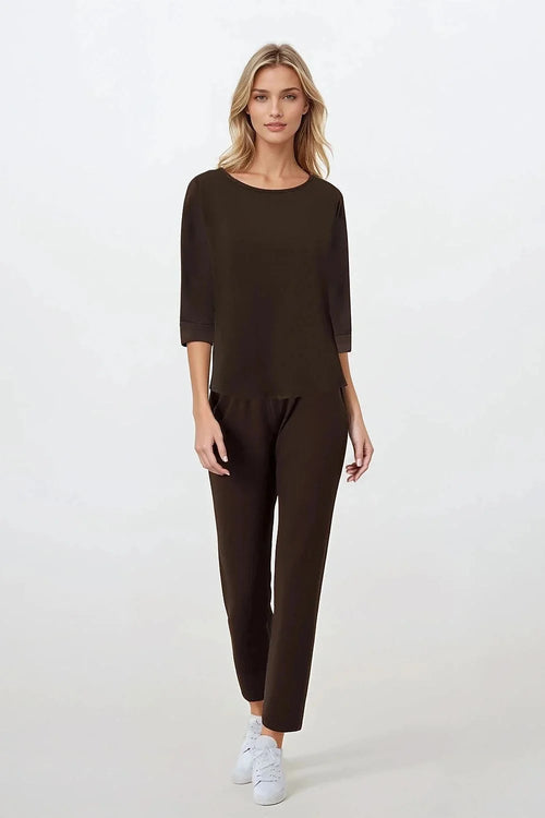 Pyjama féminin Momenti Per Me en deux pièces couleur marron foncé manches 3/4 col U pantalon slim femme