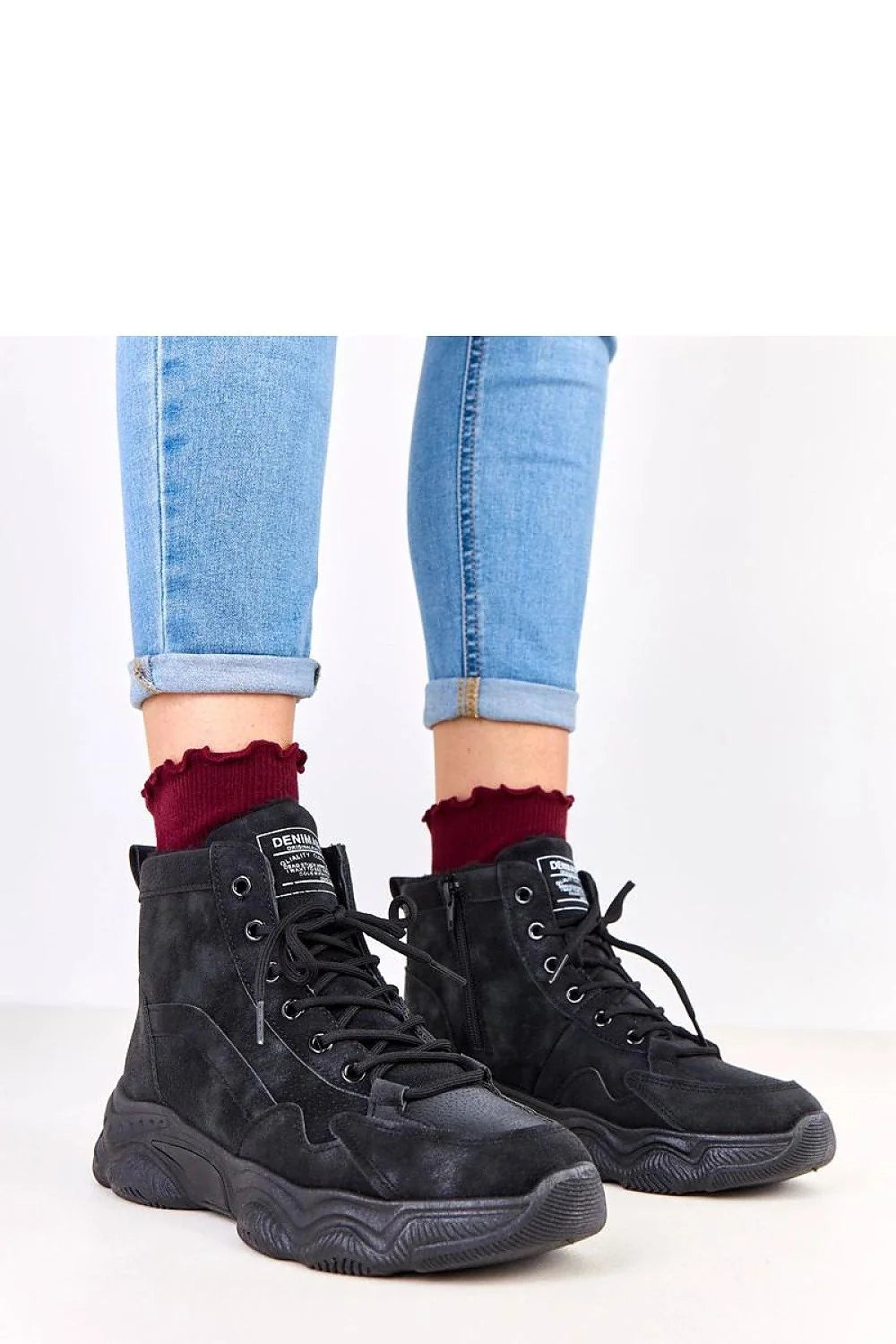bottines montantes chunky noires suédine effet daim fourrure intérieure chaude plateforme 4cm lacets zip latéral semelle antidérapante confortable urbaine moderne