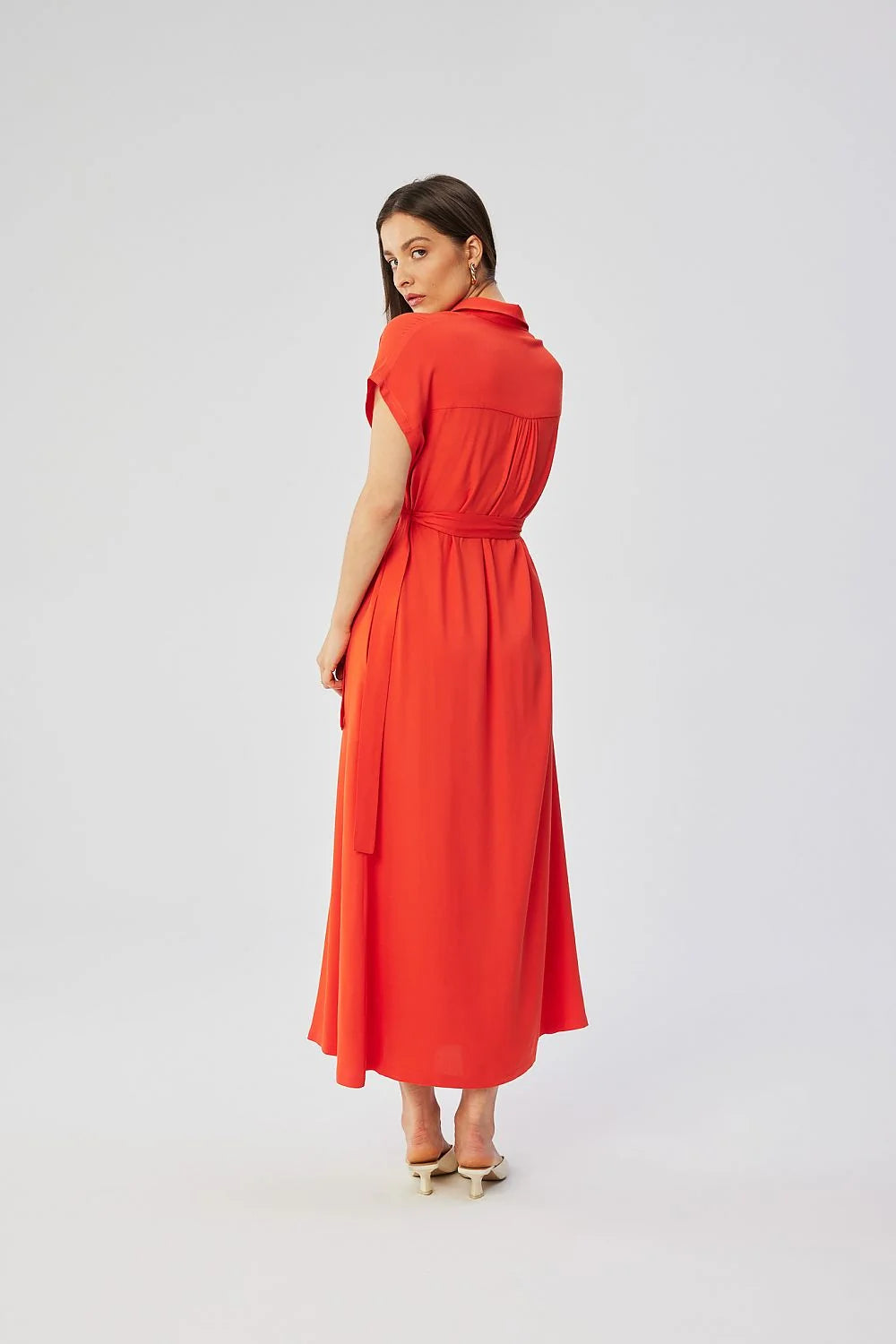 Robe de jour élégante longue en viscose rouge, taille ajustable, style chic, femme, occasion décontractée