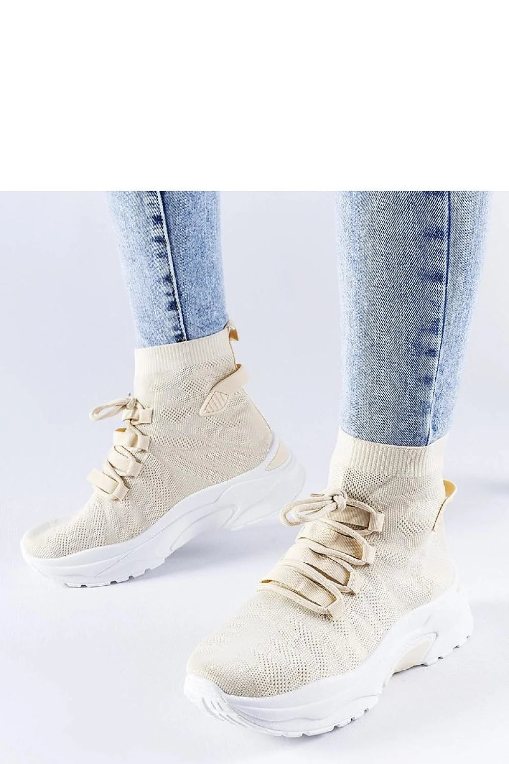 baskets montantes femmes moderne sportif beige crème semelle blanche respirant maille tricotée extensible col côtelé plateforme épaisse amorti adhérence urbain