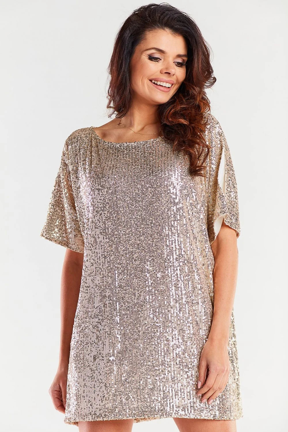 Robe de soirée scintillante rose métallisé sequins coupe ample manches courtes col rond femme