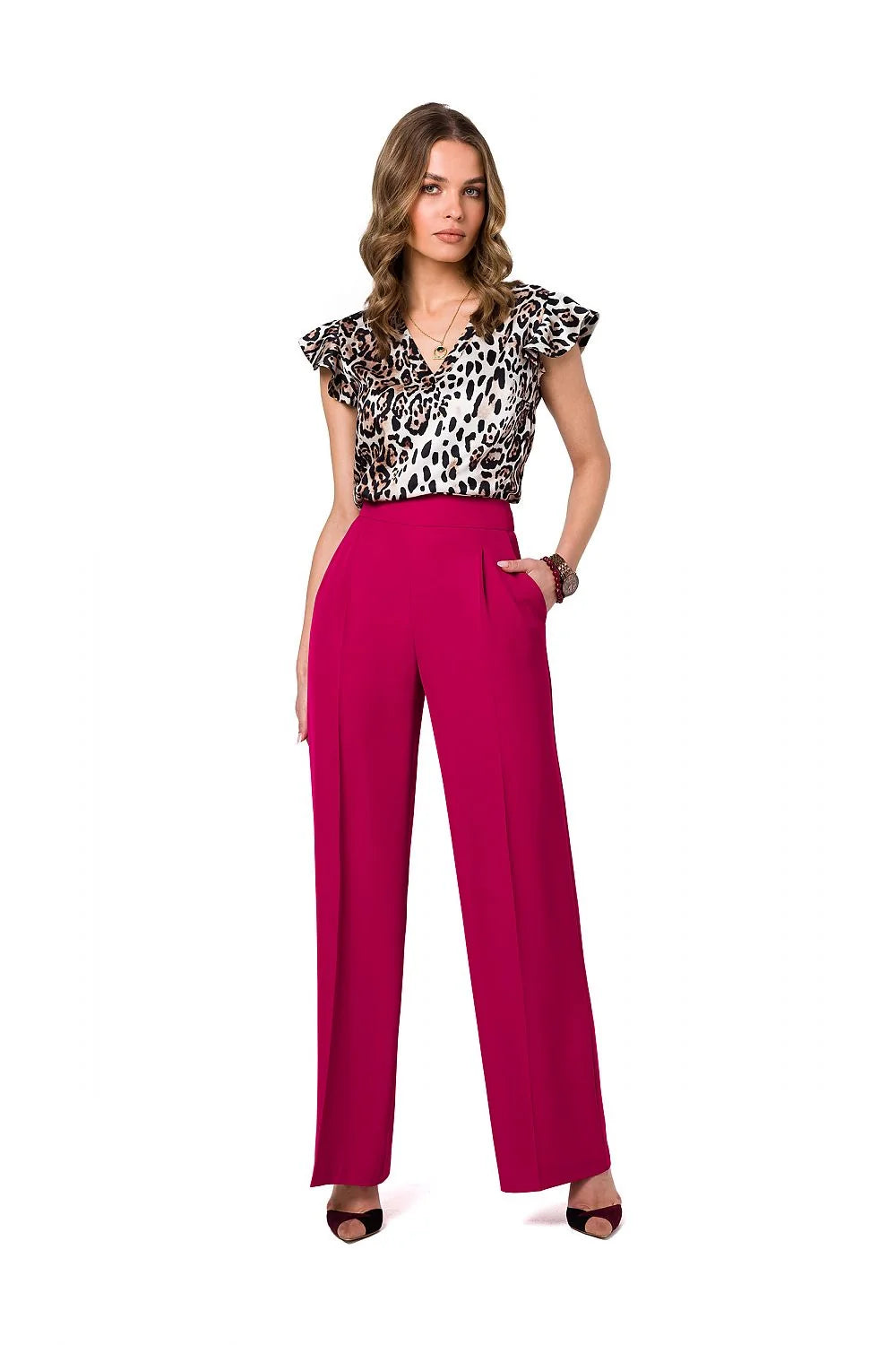 Chemisier Stylove style audacieux motif animal couleurs contrastantes coupe moderne manches volantées pantalon large tailles disponibles